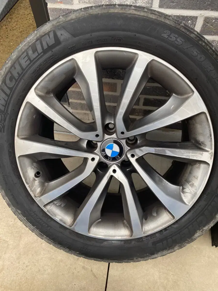 BMW X6 F16 19인치휠타이어 중고 4개